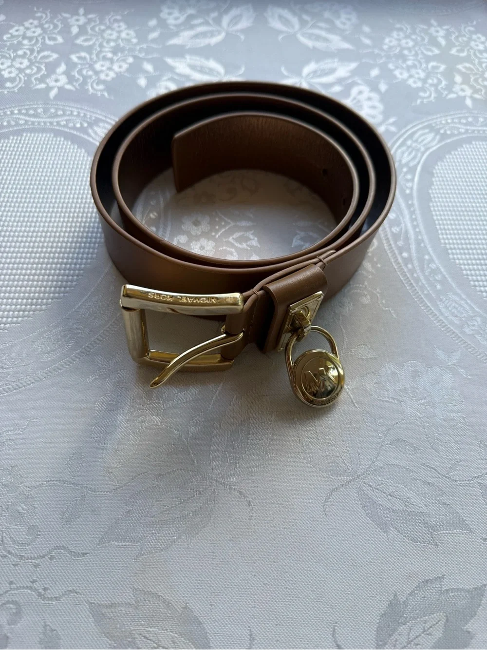 MICHAEL Michael Kors Hamilton Brown/Camel Leather Belt Gold-Tone Signature Buckl